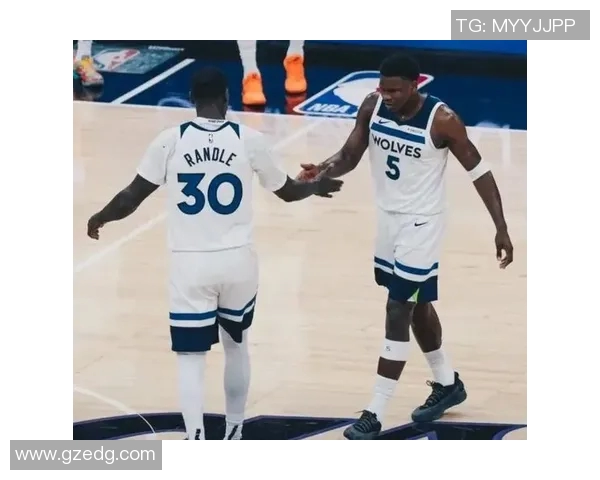 森林狼新人表现抢眼,将成为球队未来核心 森林狼新人表现抢眼,将成为球队未来核心